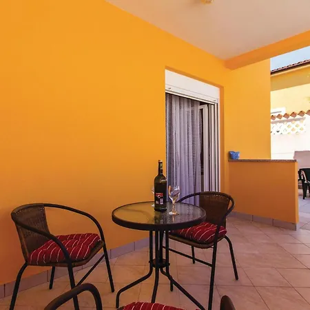Σπίτι διακοπών 2 Bedroom Amazing In Betiga Barbariga